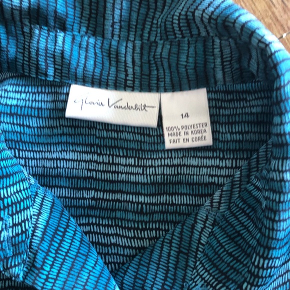 Gloria Vanderbilt Beautiful shirt - Picture 2 of 5